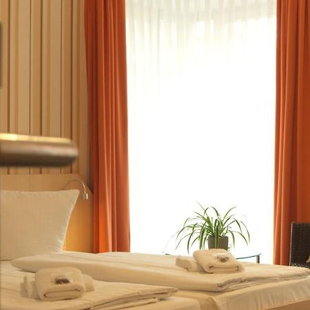 Mueritzperle Hotel Варен Екстериор снимка