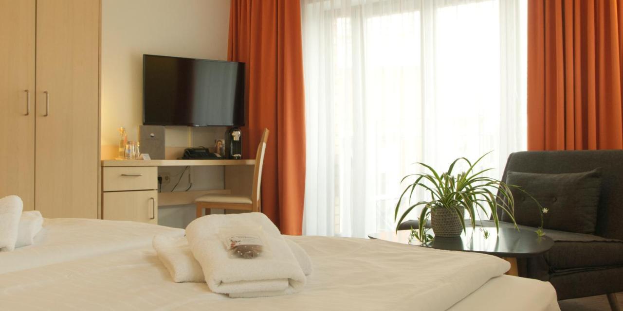 Mueritzperle Hotel Варен Екстериор снимка